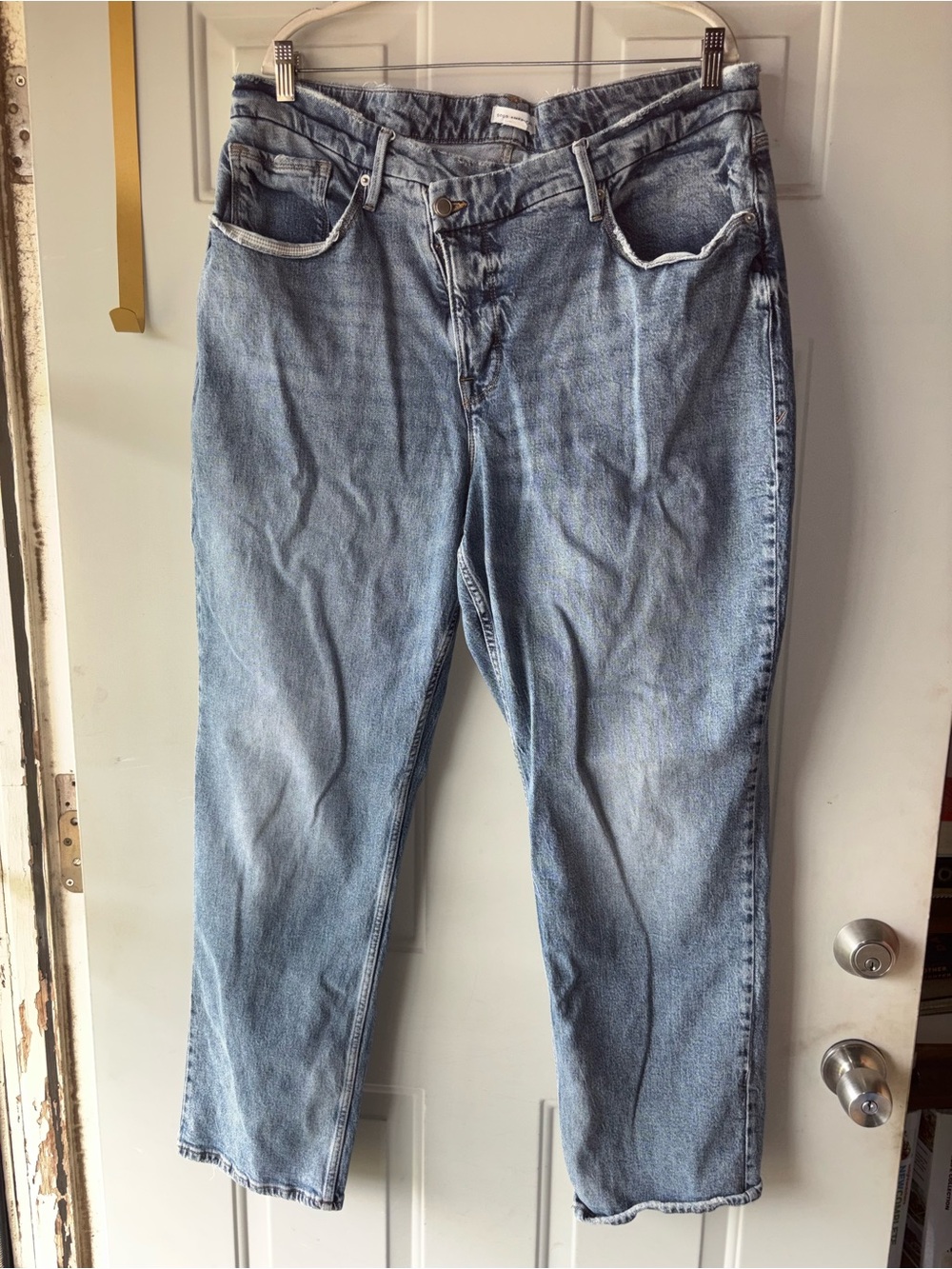 Good American 90’s cross waist jeans size 16
